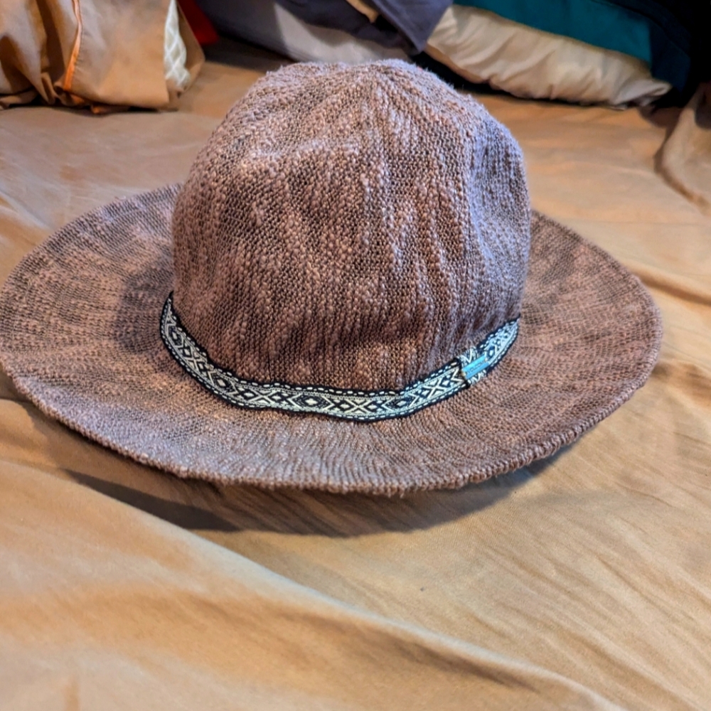 Adorable Volcom Floppy Beach Hat